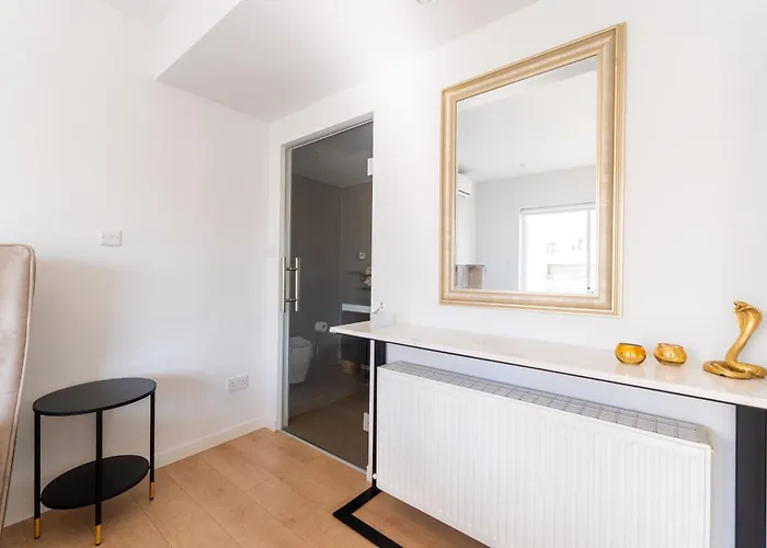 Deluxe Downtown With Spacious Balcony アパート *