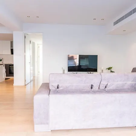 Deluxe Downtown With Spacious Balcony Nicosia
